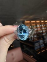 9.12-Carat Lab-Grown Santa Maria Aquamarine Ring: Oval Cut in 18K White Gold Setting - Image 4