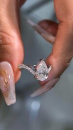 2-Carat Lab-Grown Pear Diamond Ring: D Color, VVS2 Clarity in 18K White Gold - Image 3