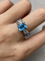 1.45-Carat Natural Aquamarine Ring: VS1 Clarity in 18K Gold - Image 2