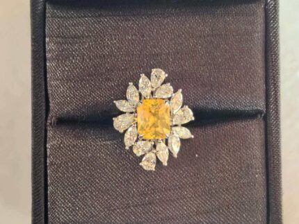 3ct Natural Canary Yellow Sapphire 18K Gold Diamond-Set Jewelry