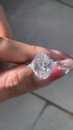 5-Carat Lab-Grown Oval Diamond Ring: D Color, VVS2 Clarity in 18K Gold