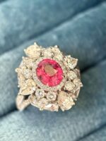 Collector-grade large-carat neon-colored gem | 2.8ct natural unheated Mahenge spinel 18K gold setting 0.50ct pear-shaped diamond ring - Image 3