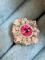 Collector-grade large-carat neon-colored gem | 2.8ct natural unheated Mahenge spinel 18K gold setting 0.50ct pear-shaped diamond ring